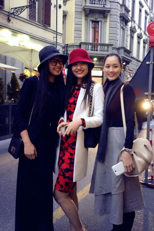Nghệ sĩ Việt xinh tươi ở trời Âu - 10