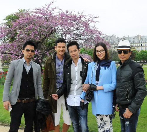 Nghệ sĩ Việt xinh tươi ở trời Âu - 4