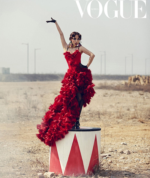 Nữ hoàng sexy Hàn Quốc quậy trên Vogue - 4