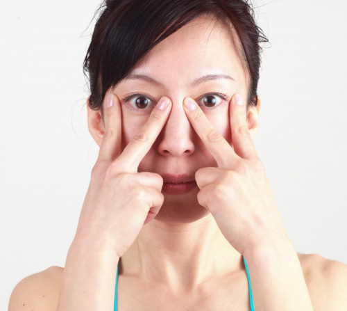 Khuôn mặt cũng cần tập yoga để trẻ hơn! - 4