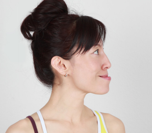 Khuôn mặt cũng cần tập yoga để trẻ hơn! - 8