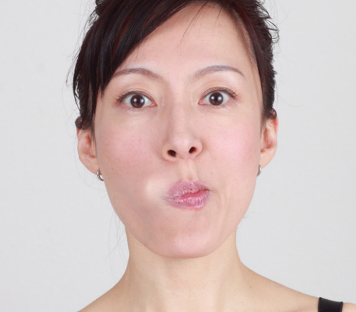 Khuôn mặt cũng cần tập yoga để trẻ hơn! - 10