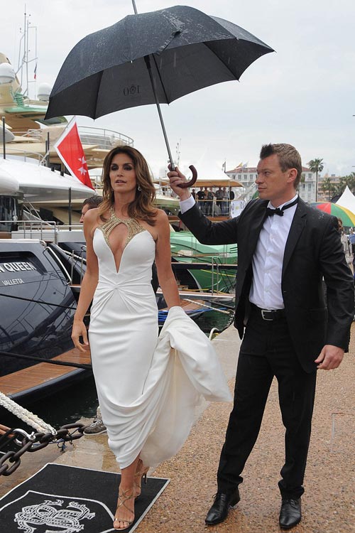 Mưa xối xả tại lễ khai mạc Cannes - 11