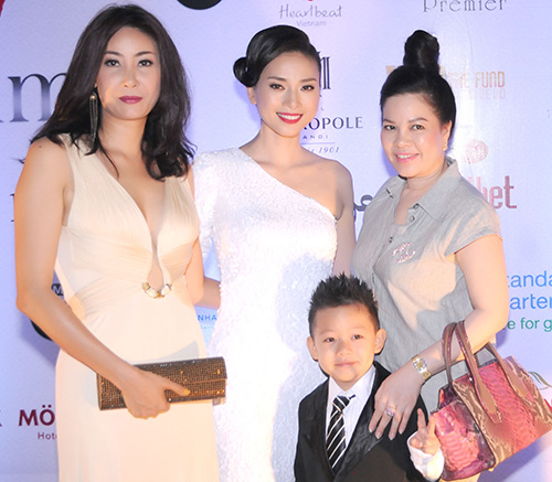 Vân Ngô bán trang sức giá 50 ngàn USD - 8