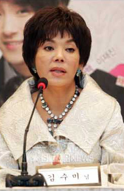 Phì cười vì ảnh có 1-0-2 của sao Hàn - 6