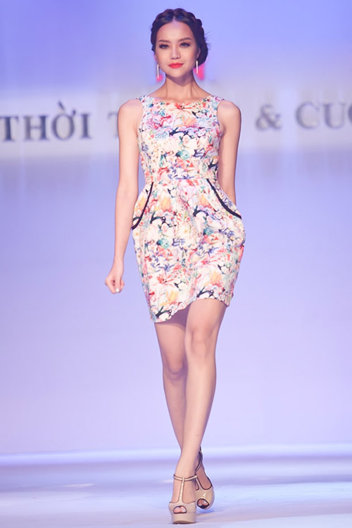 Vào hè với mốt váy xòe, kẻ sọc! - 6