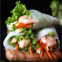 Ẩm thực - Ăn gỏi cuốn tôm chua kiểu mới