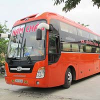 Tin Đà Nẵng - Xe khách và xe ôm xô xát, giữ người của nhau làm con tin