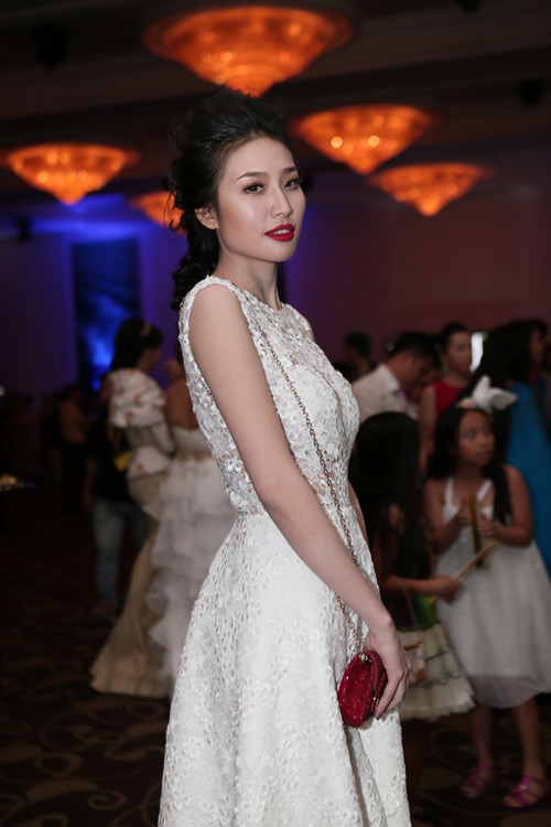 Tăng Thanh Hà giản dị vẫn rực rỡ - 12