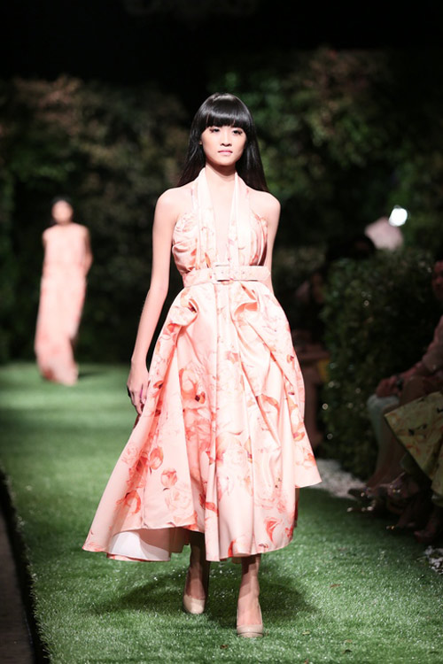 Ngọc Trinh mở màn show Đỗ Mạnh Cường - 15