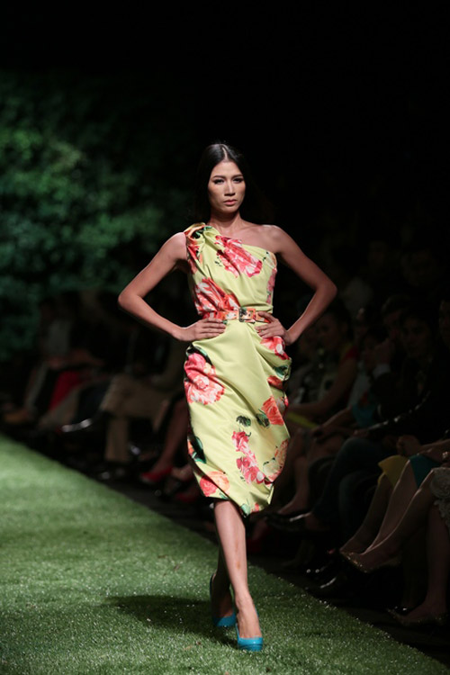 Ngọc Trinh mở màn show Đỗ Mạnh Cường - 4