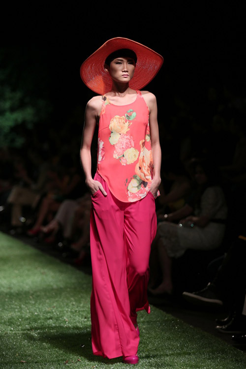 Ngọc Trinh mở màn show Đỗ Mạnh Cường - 6