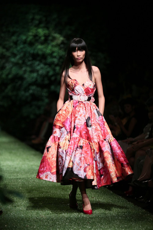 Ngọc Trinh mở màn show Đỗ Mạnh Cường - 18