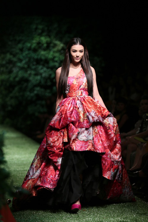 Ngọc Trinh mở màn show Đỗ Mạnh Cường - 10