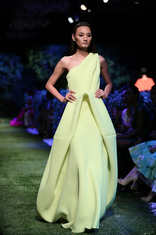 Ngọc Trinh mở màn show Đỗ Mạnh Cường - 12