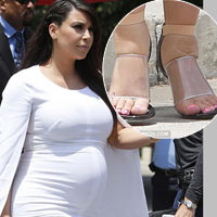 Xu hướng thời trang - Màn tra tấn đôi chân của "Kim vòng 3"