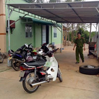 Pháp luật - Ô tô bạc tỷ 'bốc hơi' giữa đêm