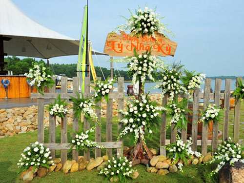 Sao Việt “đốt tiền” vào sinh nhật - 2