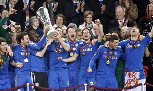 Chelsea: Abramovich lấy Cup kiểu đại gia - 1