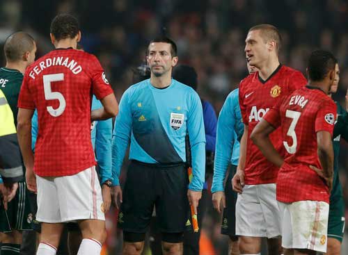 MU: 5 khiếm khuyết của nhà vô địch - 1