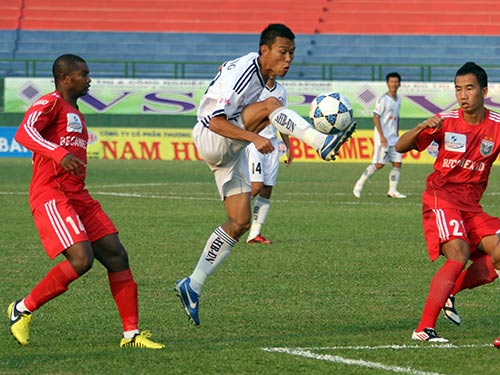 Sao V-League: Mất chỗ vì tai tiếng - 1
