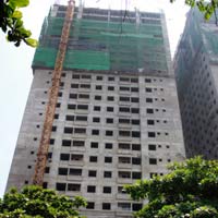 Tin tức trong ngày - Thang vận rơi từ tầng 18, ba người tử vong