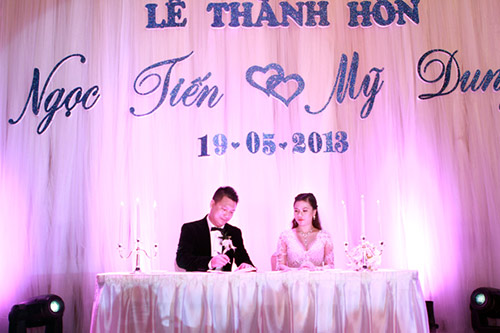 Mỹ Dung mang bầu vẫn làm cô dâu xinh - 14