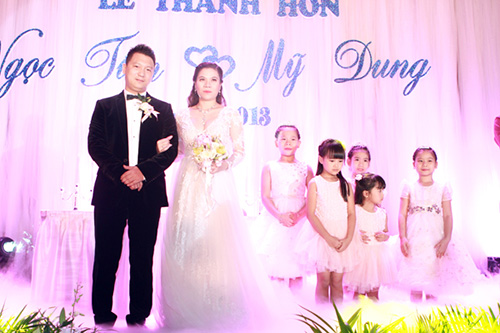 Mỹ Dung mang bầu vẫn làm cô dâu xinh - 13