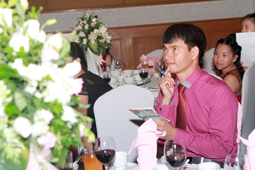 Mỹ Dung mang bầu vẫn làm cô dâu xinh - 4