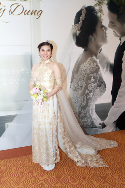 Mỹ Dung mang bầu vẫn làm cô dâu xinh - 9