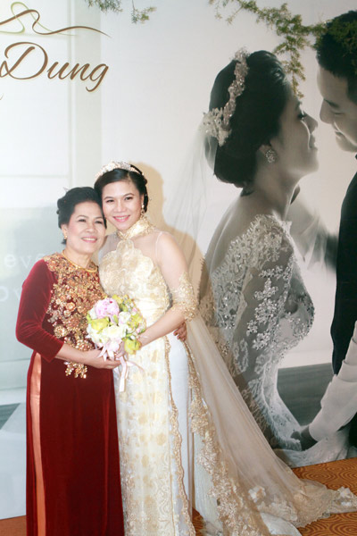 Mỹ Dung mang bầu vẫn làm cô dâu xinh - 11