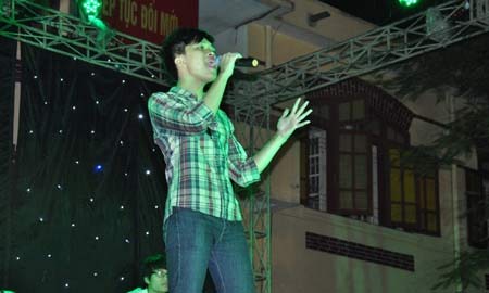 Trò 12 đẹp lung linh tại lễ trưởng thành - 10