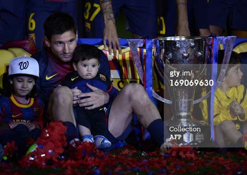 Video & chùm ảnh Barca nâng cúp La Liga - 4
