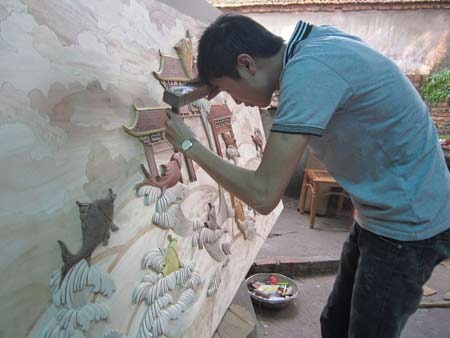 Thu 300 triệu đồng/năm từ tranh ghép gỗ - 1