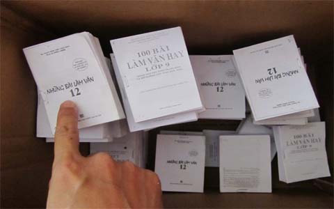 "Phao" thi bán tràn lan… như rau - 2