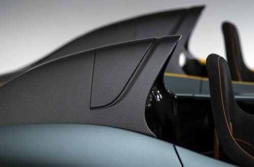 ‘Tuyệt phẩm’ Aston Martin CC100 kỷ niệm hãng - 6