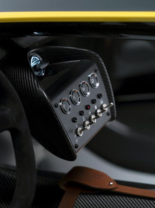 ‘Tuyệt phẩm’ Aston Martin CC100 kỷ niệm hãng - 12