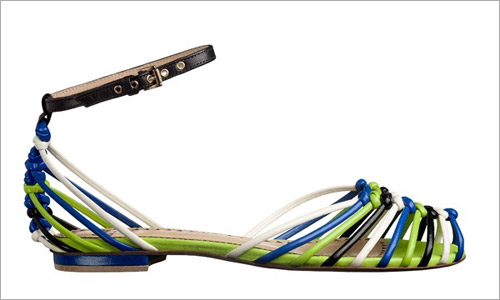 Chọn sandal xinh cho mùa nghỉ biển - 15