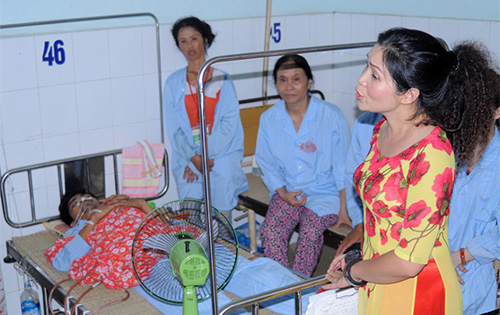 Bùi Anh Tuấn gây xúc động tại quê Bác - 11