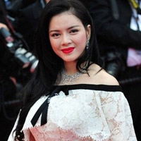 Ngôi sao điện ảnh - Lý Nhã Kỳ vung tiền không tiếc tay tại Cannes