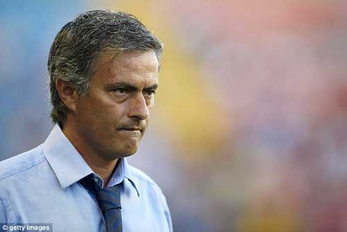 Thực hư vụ Mourinho mặc áo Chelsea - 2