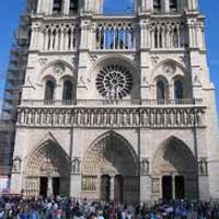 Tin tức trong ngày - Pháp: Nhà sử học tự sát trong nhà thờ Đức Bà