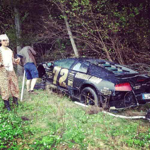 “Ngựa hoang, bò mộng” tử nạn tại Gumball 3000 - 4