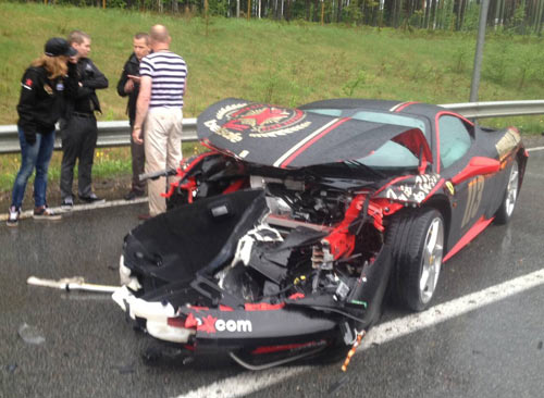 “Ngựa hoang, bò mộng” tử nạn tại Gumball 3000 - 8