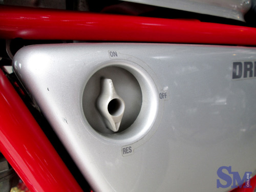 Honda Dream 50: Hàng 'độc' làng xe Việt - 4