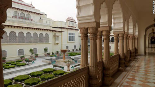 Những lâu đài khách sạn xa hoa ở Ấn Độ - 1