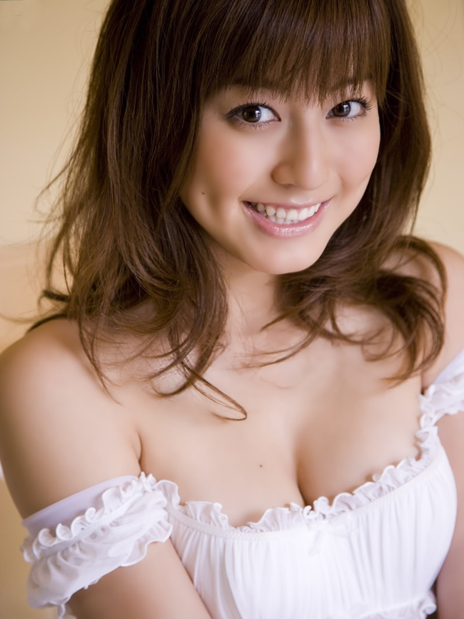 
Rất nổi tiếng nên cái tên Yumi Sugimoto luôn xuất hiện trên những trang  tạp chí thời trang hàng đầu ở Nhật Bản.
