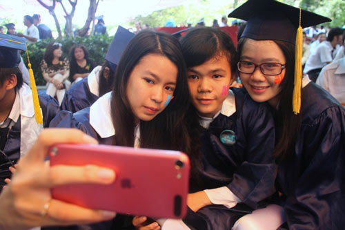 Mẹ khóc cùng con ngày chia tay mái trường - 13