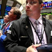 Sàn GD Quốc tế - Phố Wall chao đảo sau "biến cố" kinh tế TQ