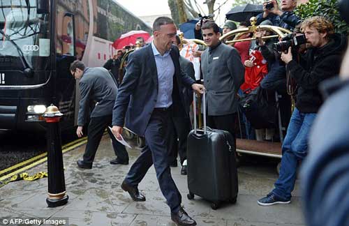 Dortmund và Bayern đã đến London - 3